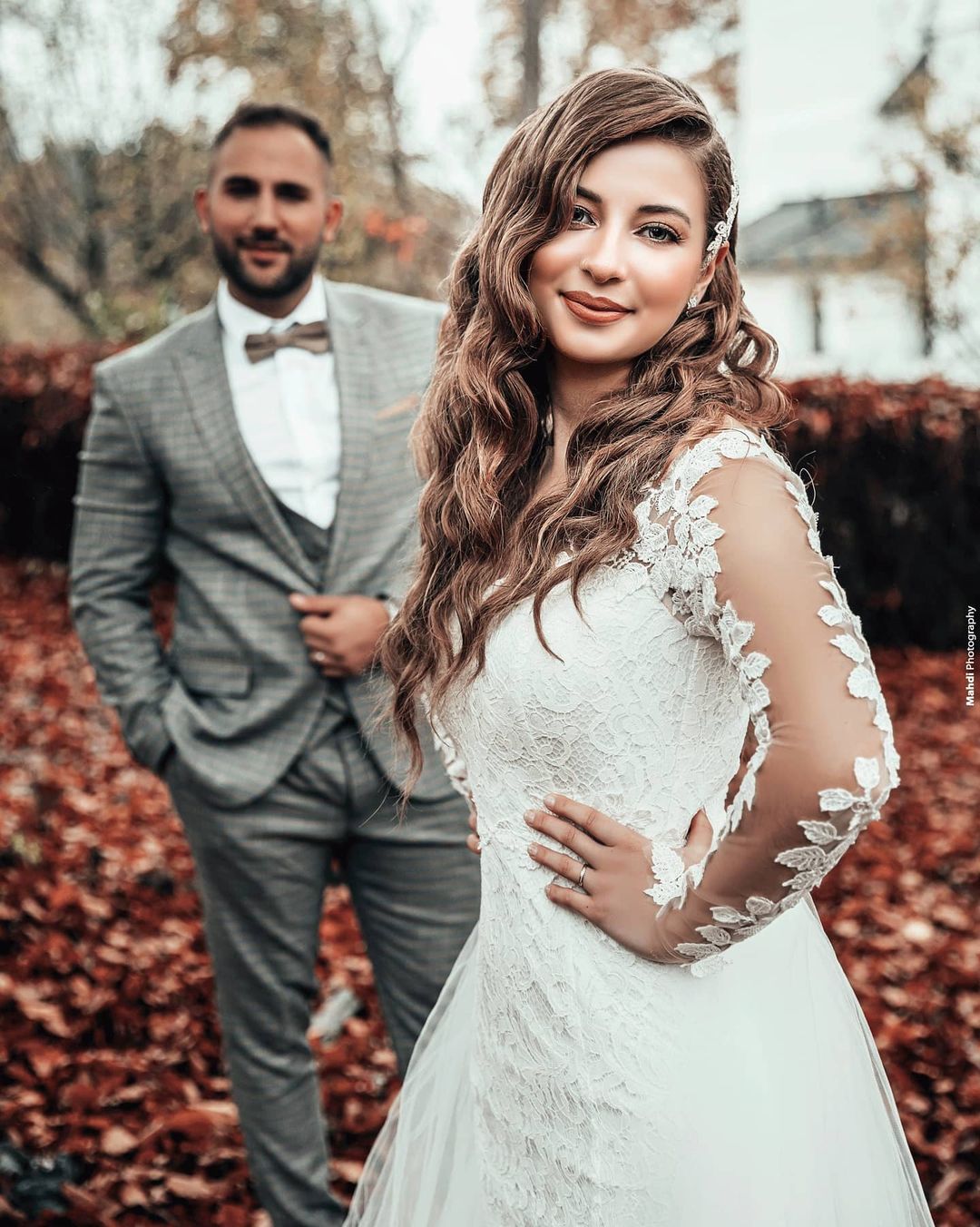 Robe de mariée à manches longues | robes de mariée en dentelle pas cher