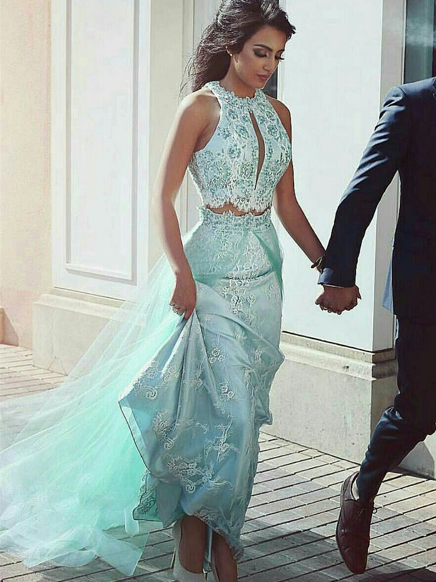 Forme princess robe de cérémonie deux pièces en dentelle délicat satin qualité longueur sol