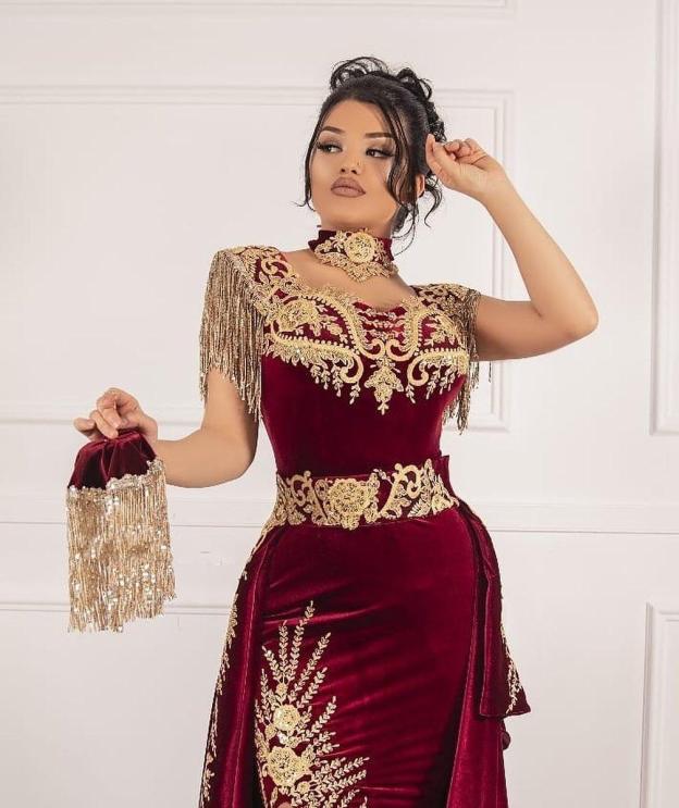 Vin Rouge Velours Longues Robes De Bal Pas Cher | Robes de bal en dentelle