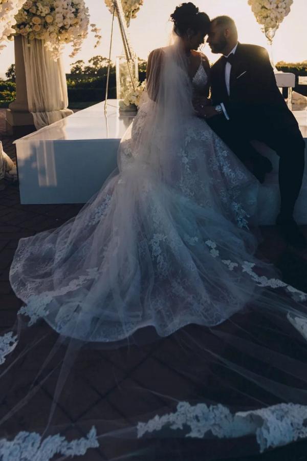 Robes de mariée modernes en ligne | Robes de mariée Ligne A en dentelle