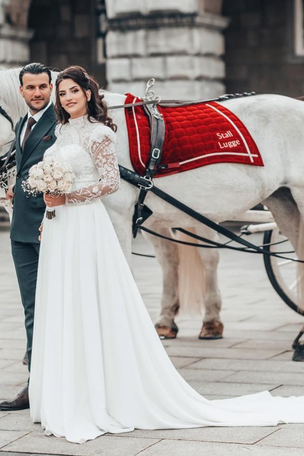 Belles robes de mariée avec manches | Robes de mariée Une ligne dentelle