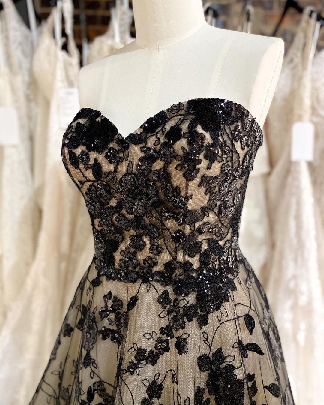 Robes de mariée Sirène Dentelle | Robes de mariée noires pas cher