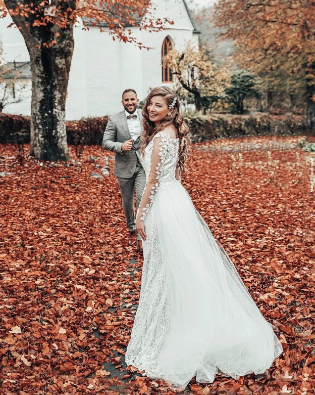 Robe de mariée à manches longues | robes de mariée en dentelle pas cher