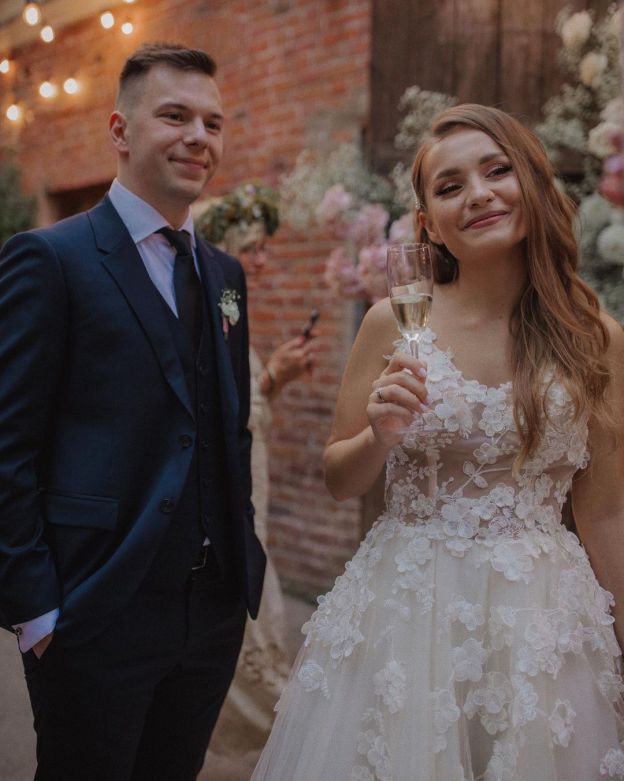 Robes de mariée Une ligne en dentelle | Robes de mariée élégantes