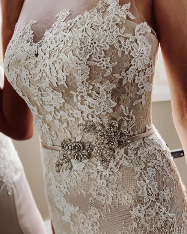 Robe de mariée simple en dentelle sirène | Robes de mariée pas chères