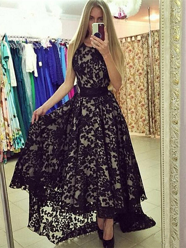 Robe de cérémonie en dentelle délicat avec petit manche courte devant longue dernière couleurs au choix