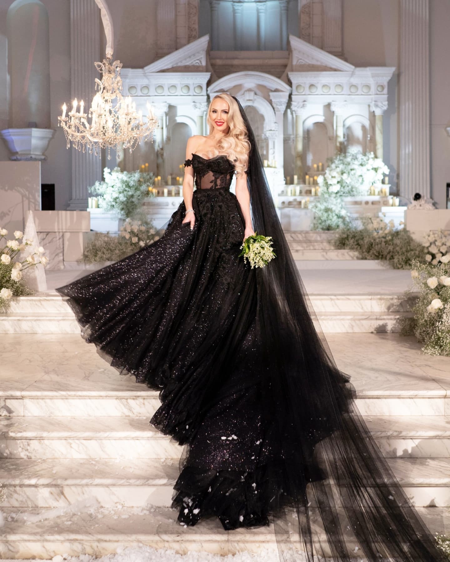 Robes de mariée noires scintillantes | Robes de mariée Une ligne avec de la dentelle