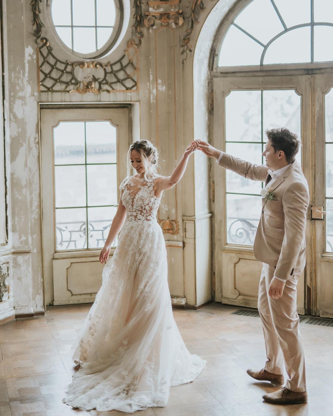 Dentelle de robe de mariée simple | Robes de mariée bohème pas cher