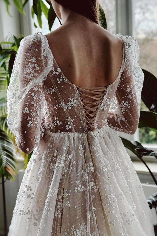 Robes de mariée de créateurs avec manches | Robes de mariée Une ligne dentelle