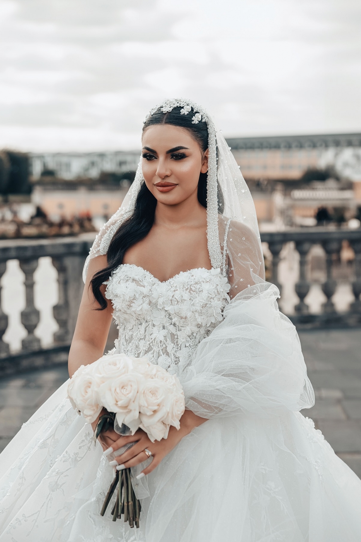 Robes de mariée princesse Robes de mariée pailletées avec dentelle