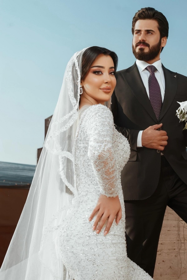 Robes de mariée modernes Robe de mariée à paillettes style sirène avec manches