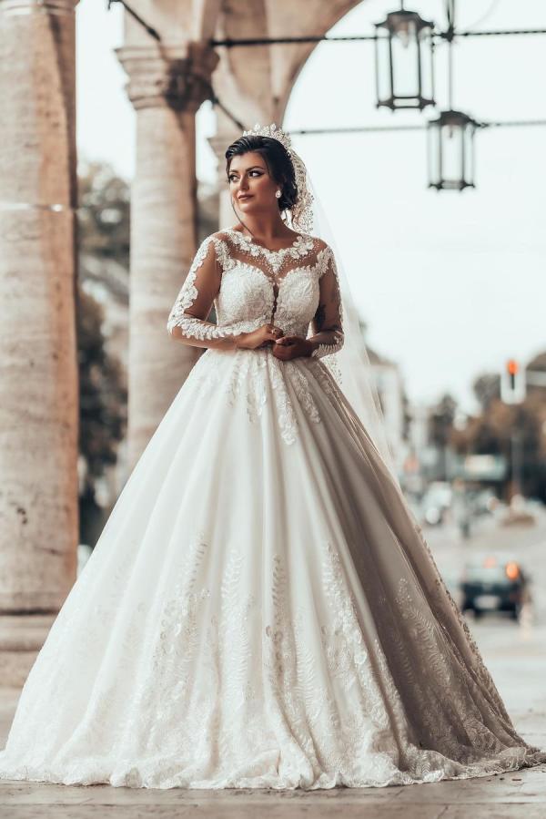 Robes de mariée de créateur A Line avec manches | Robes de mariée avec de la dentelle