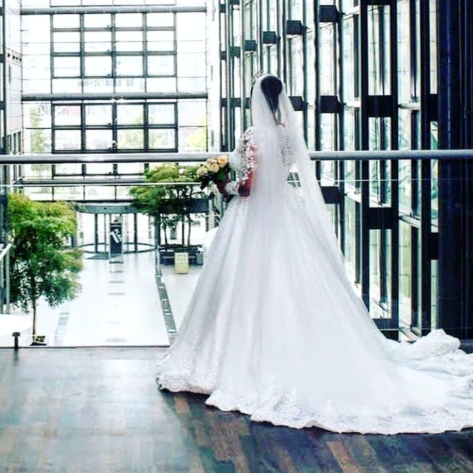 Belles robes de mariée une ligne avec de la dentelle | Robes de mariée princesse à manches