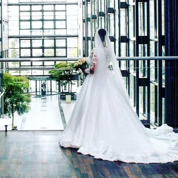 Belles robes de mariée une ligne avec de la dentelle | Robes de mariée princesse à manches