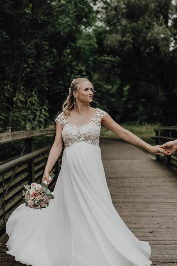 Robes de mariée élégantes Long Tull | Robes de mariée avec de la dentelle
