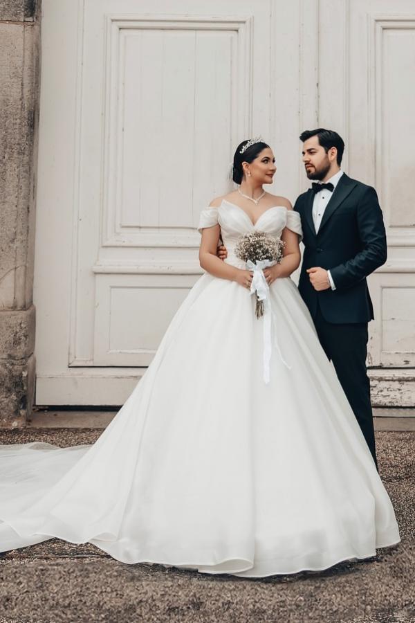 Robes de mariée de créateurs Princesse | Robes de mariée en organza simples