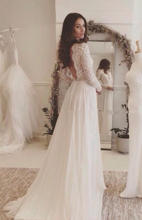 Robe de mariée en forme ligne A col en V mousseline polyester avec dentelle élégante