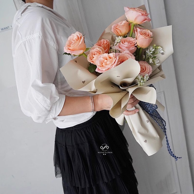 Papel de regalo Cynthia Paper Little Love Flowers（44#）