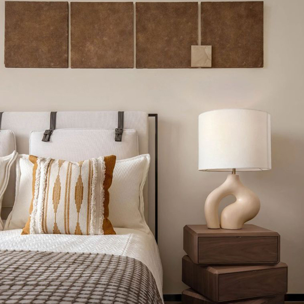 Cream White Table Lamp Creative Art Designer Showroom Decoration Desk Lamp-Handwovenlamp