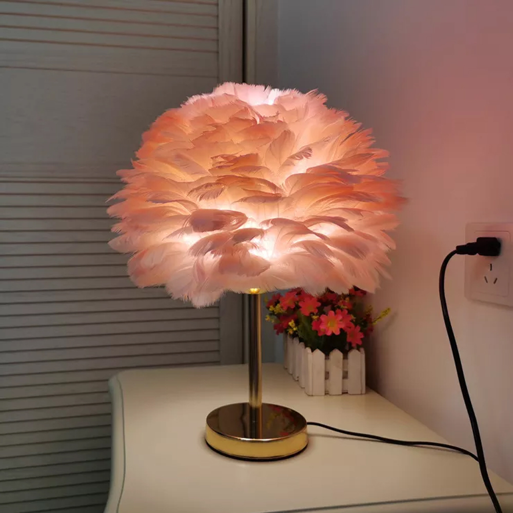 Creative Romantic Desk Lamp Nordic Style Bedside Feather Lamp-Handwovenlamp