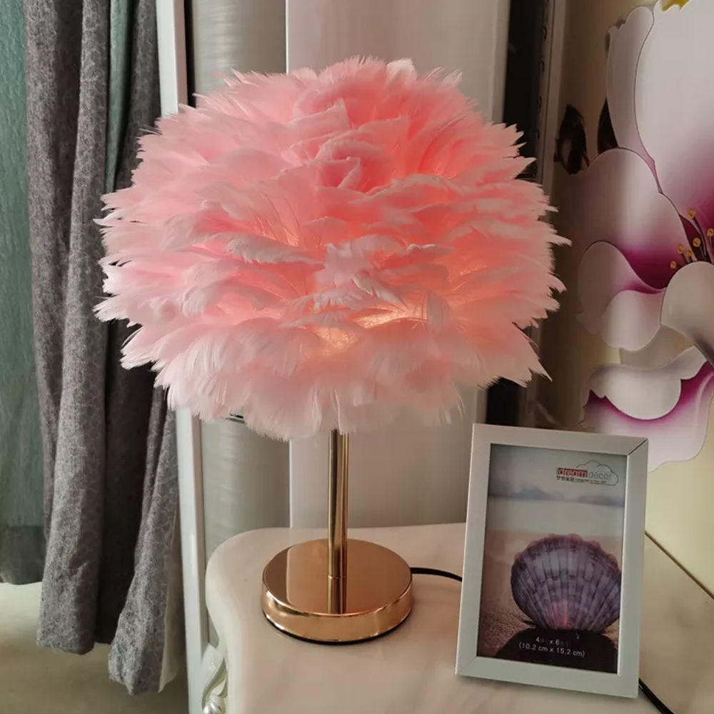 Creative Romantic Desk Lamp Nordic Style Bedside Feather Lamp-Handwovenlamp