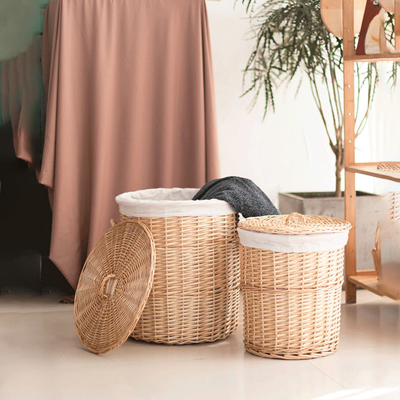 Hand-woven rattan clothes storage basket with lid for living room-Handwovenlamp