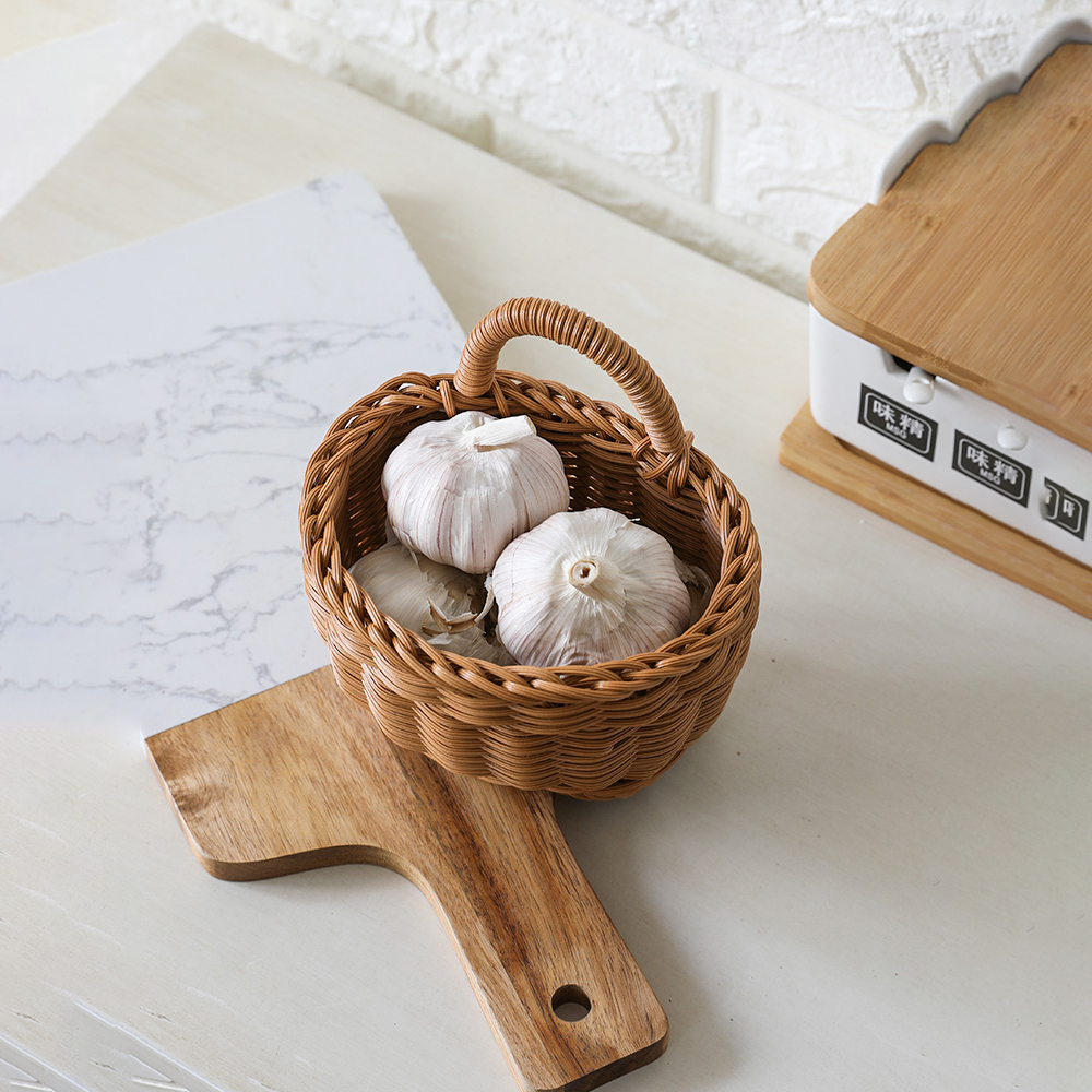 Nordic woven basket kitchen storage basket retro wall hanging basket portable small flower basket kitchen utensils hanging basket-Handwovenlamp