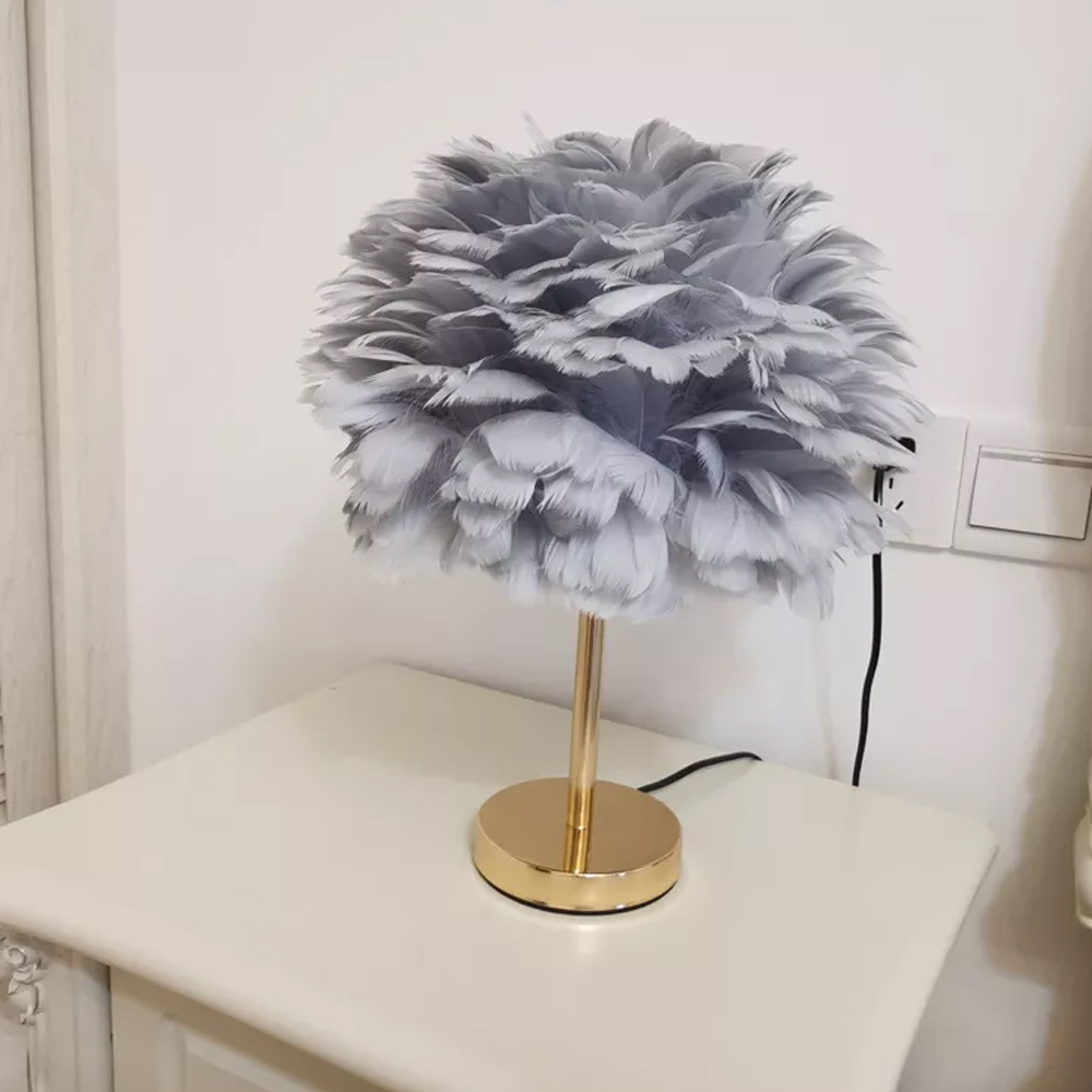 Creative Romantic Desk Lamp Nordic Style Bedside Feather Lamp-Handwovenlamp