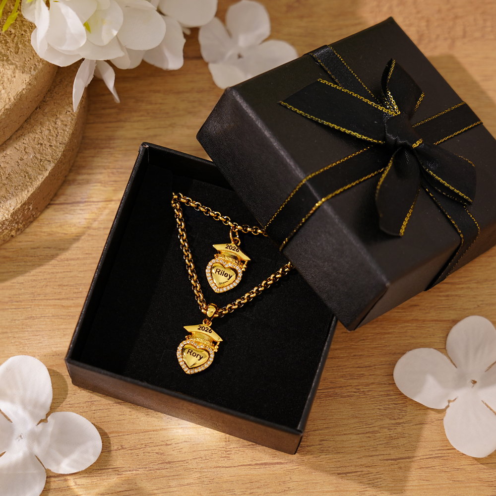 🎓 Personalized Graduation Cap Necklace & Bracelet