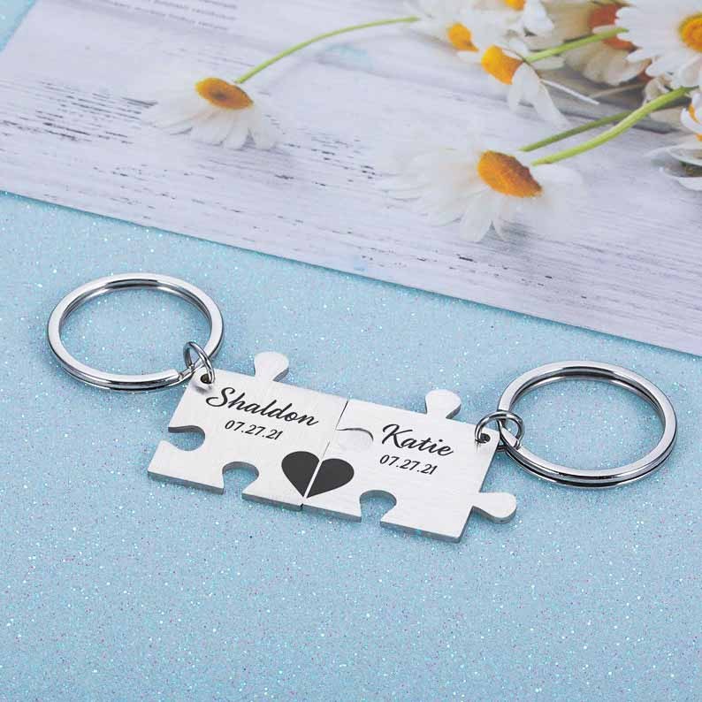 Puzzle Keychain Set Personalized 2 Names & Date Interlocking Keychain for Couple