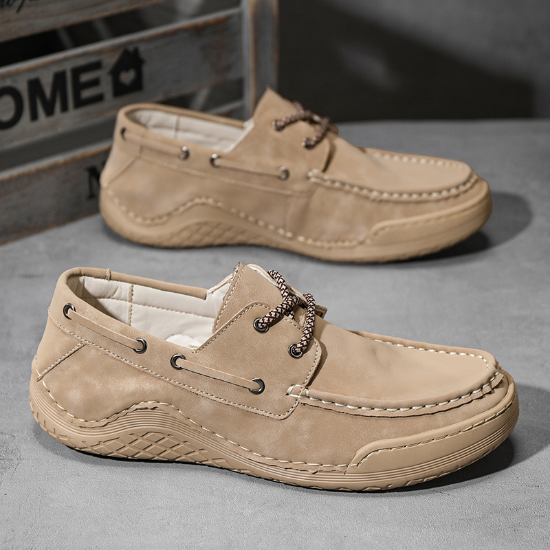 Men's Leather Loafers & Slip-Ons Moccasin Lace Up Loafers Retro Round Toe Leather Comfortable Driving Shoes Fashionable Color Blocked Non-Slip Walking Shoes