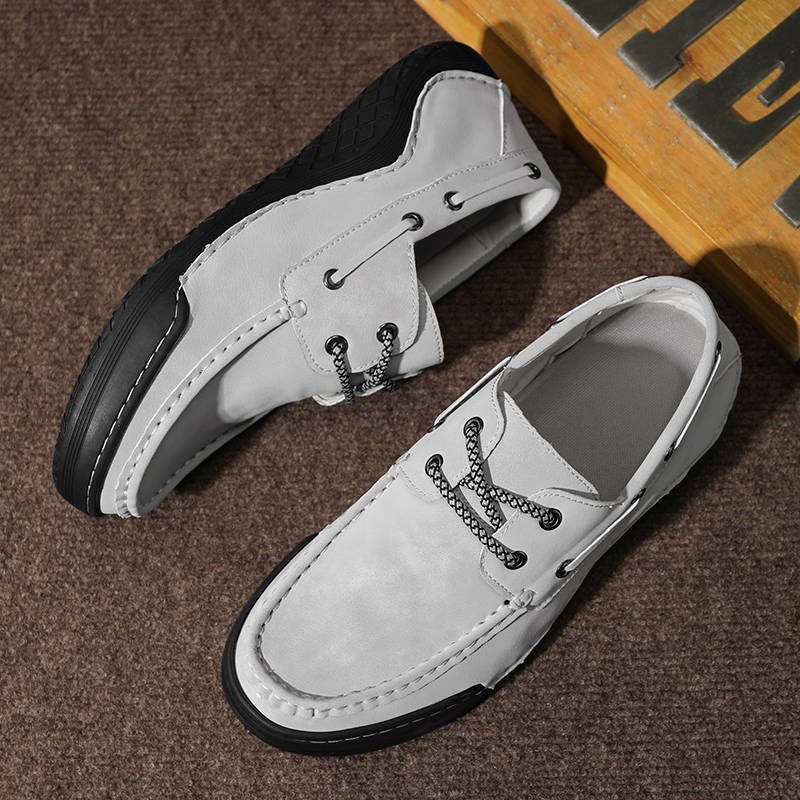 Men's Leather Loafers & Slip-Ons Moccasin Lace Up Loafers Retro Round Toe Leather Comfortable Driving Shoes Fashionable Color Blocked Non-Slip Walking Shoes