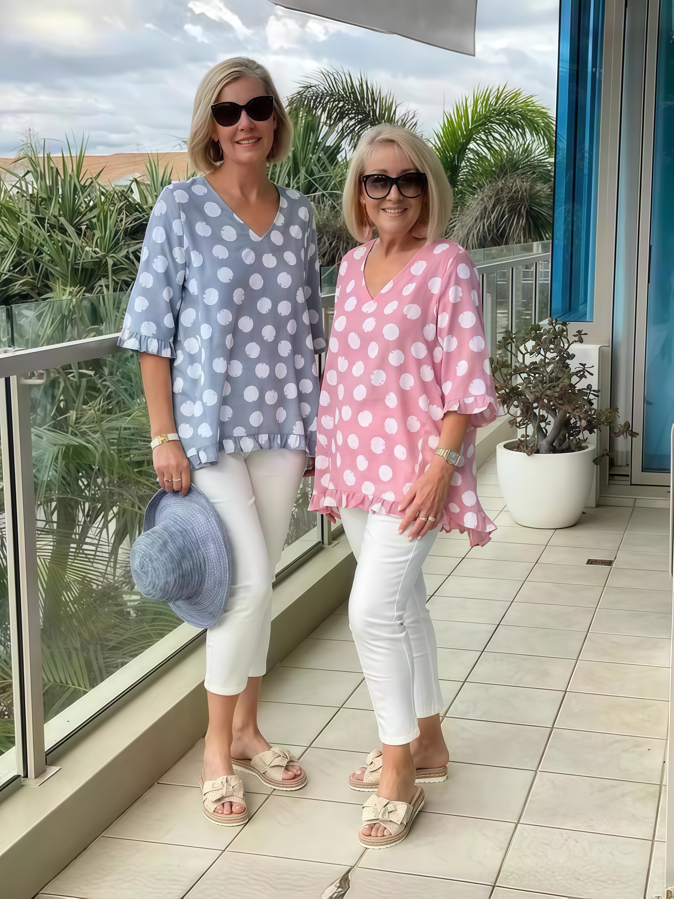 Summer Short-Sleeve V-Neck Polka Dot Printed Cotton-Linen T-Shirt