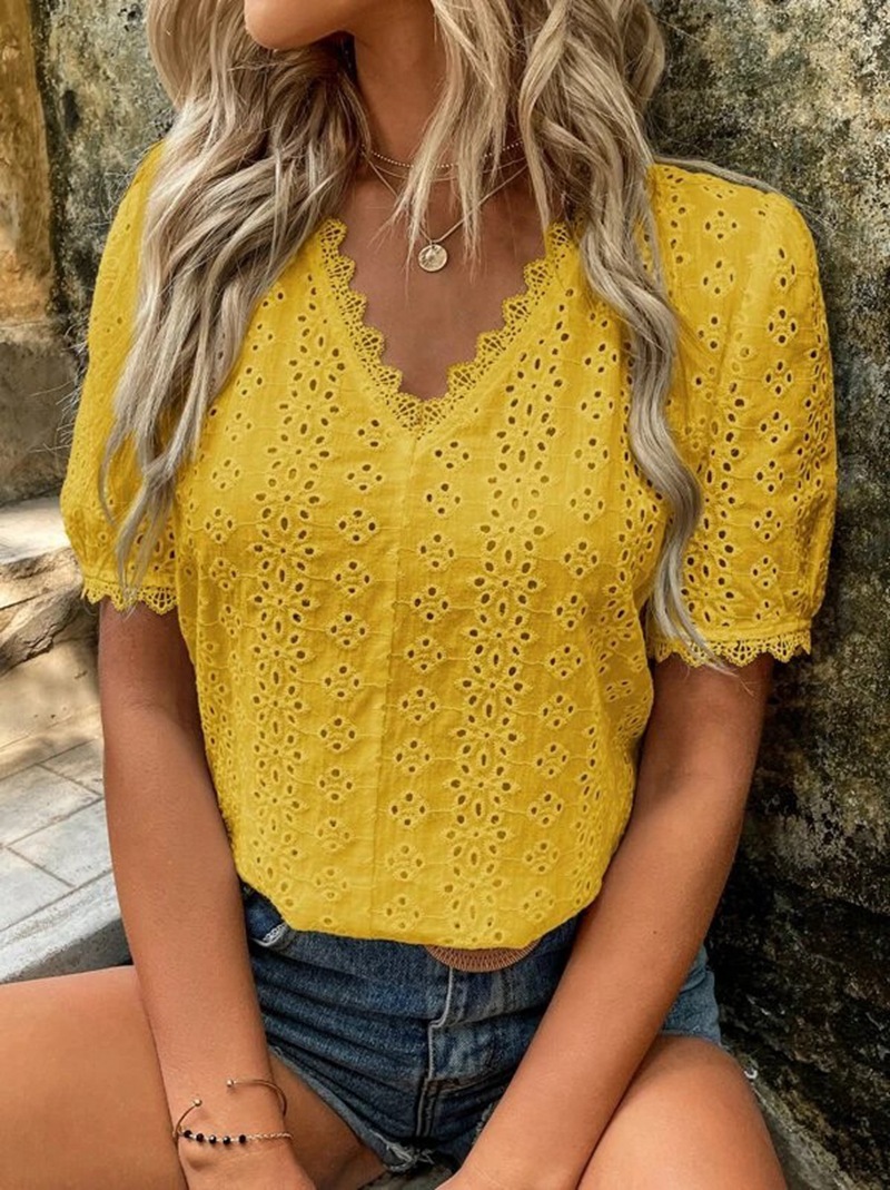 Solid-color Short-sleeved Cutout Blouse
