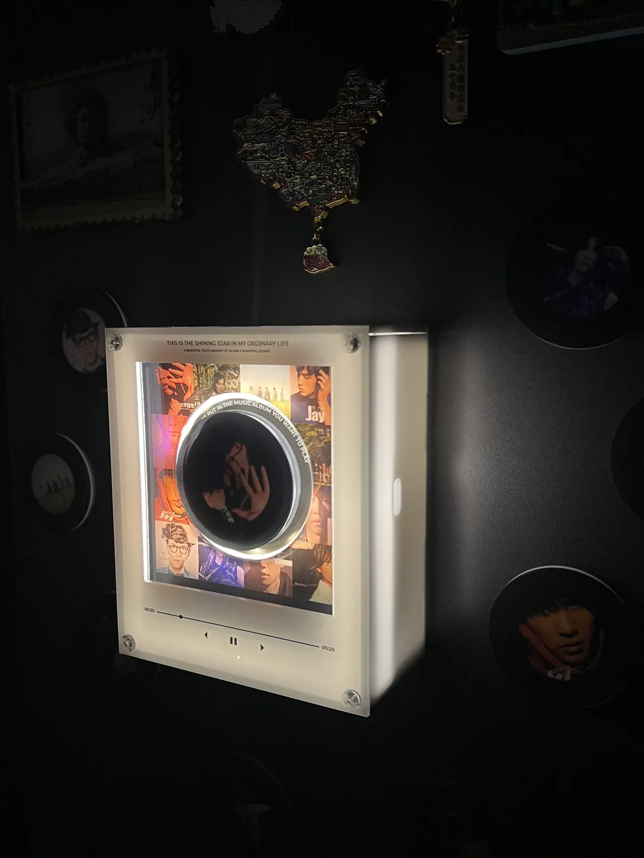 💿 Classic Pop NFC Player | Rotating Vinyl Light Fridge Magnet Decor Set