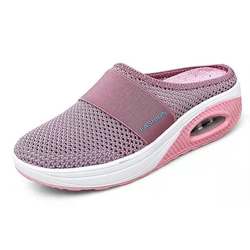 Comfortable and lightweight wedge slippers