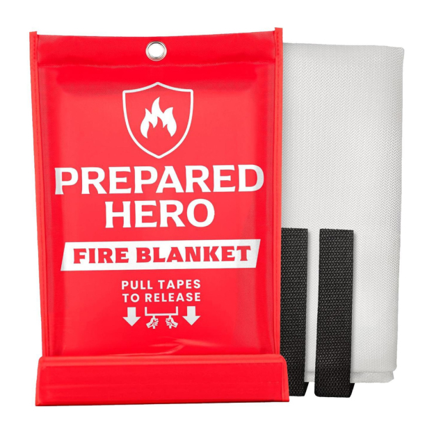 Rapidly Extinguish Small Fires, No Mess - Introducing Our Easy-to-Use Fire Blanket!