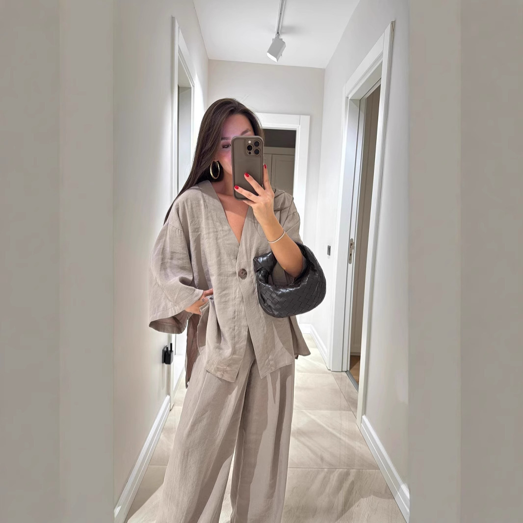 Nina Flowing V-Neck Lounge Set