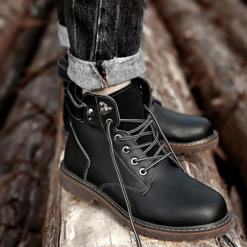 New high-top cowhide Doc Martens