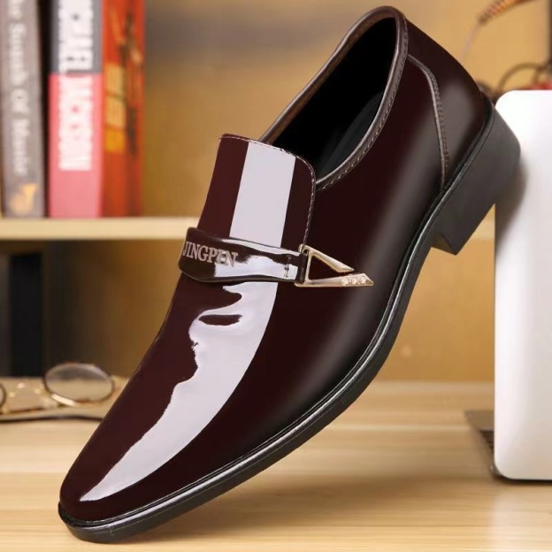 2025 men's shoes new pointed bright patent leather business leather shoes