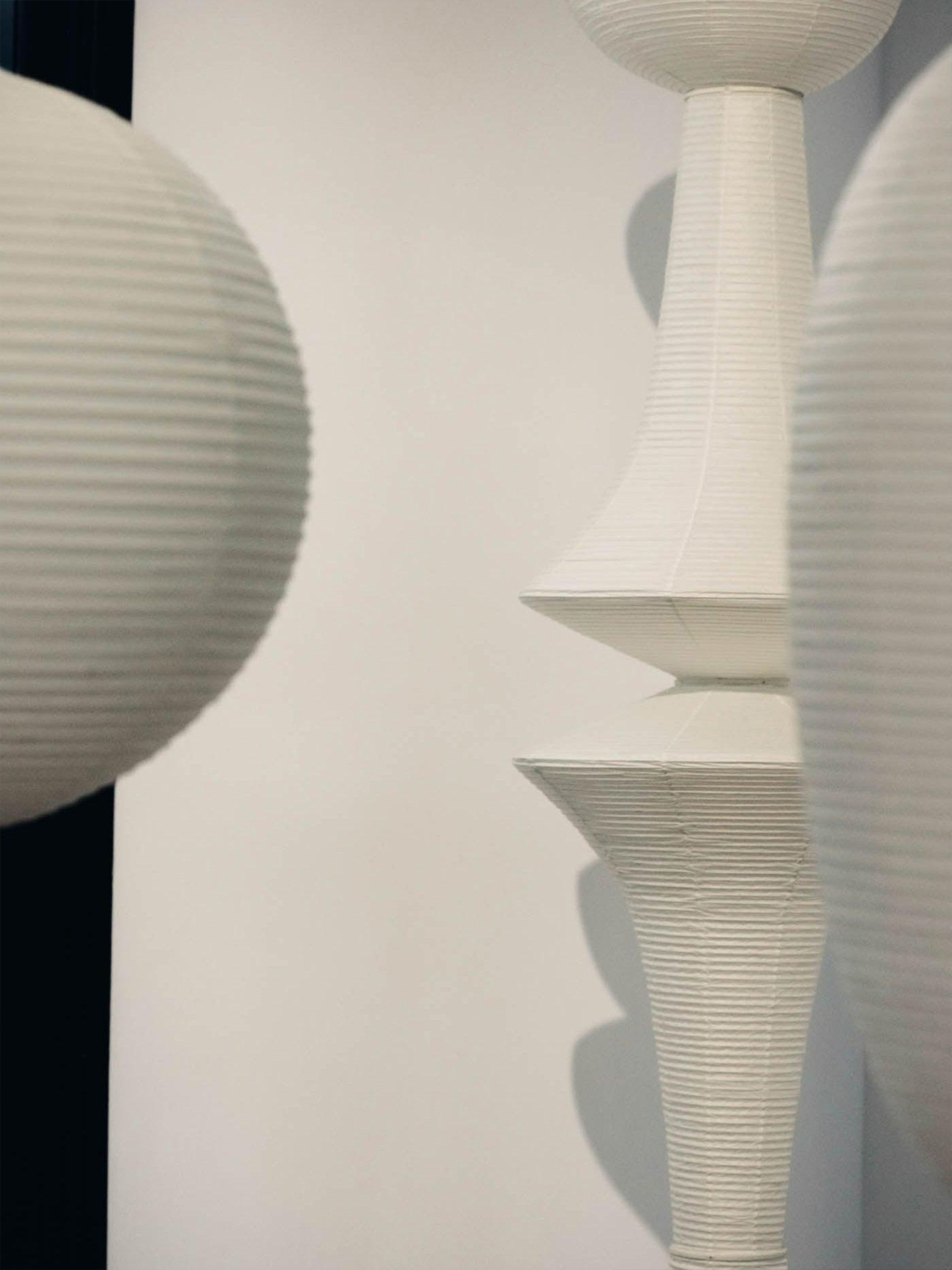 Rice Paper E Pendant Light-elegalight