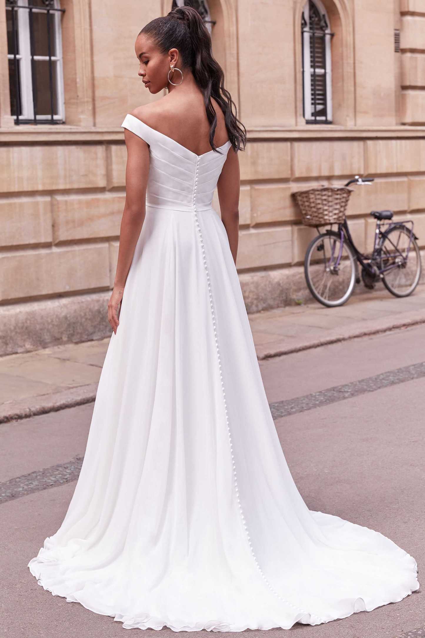 Adore by Justin Alexander 11167 Felicity