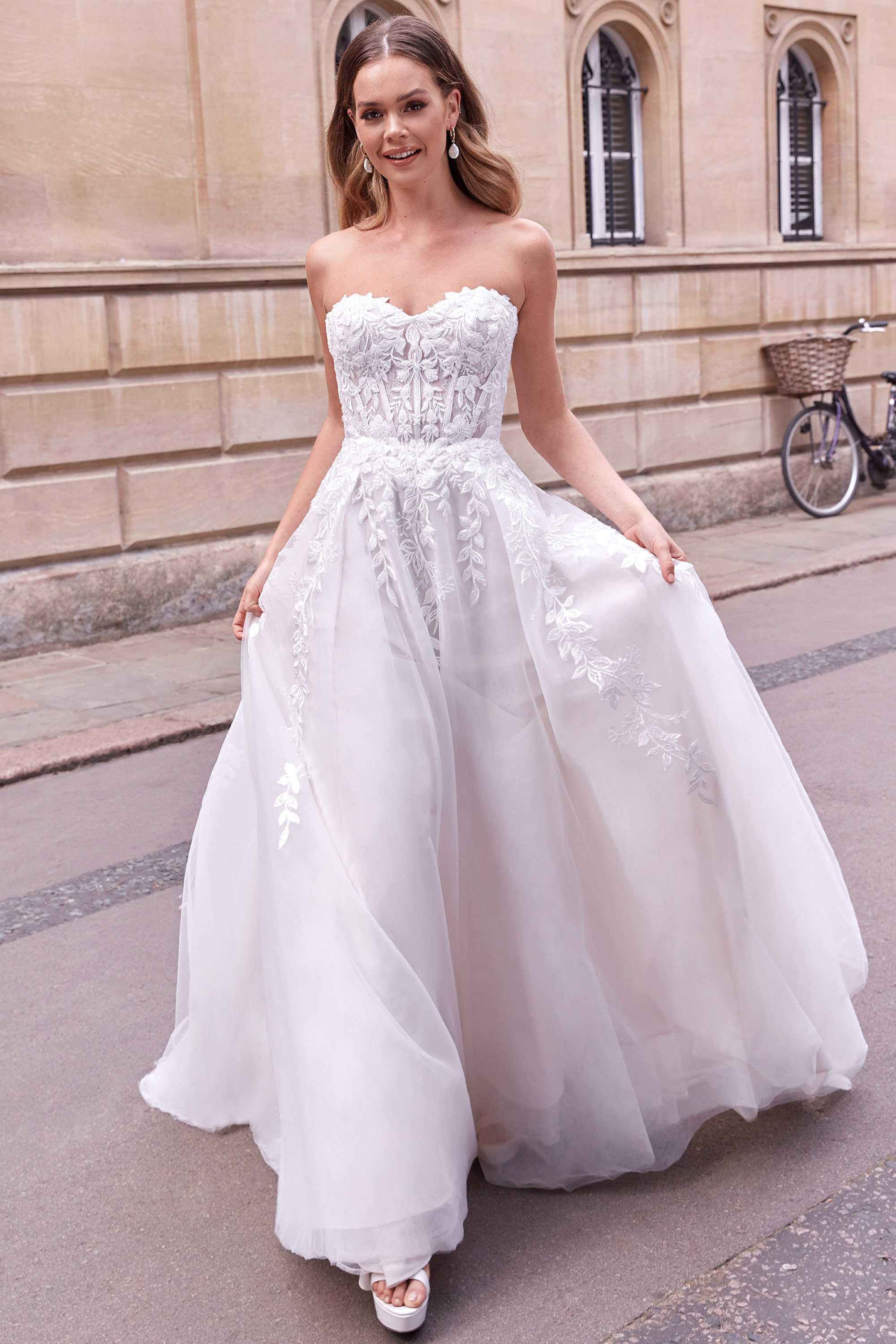 Adore by Justin Alexander  11181 Allegra