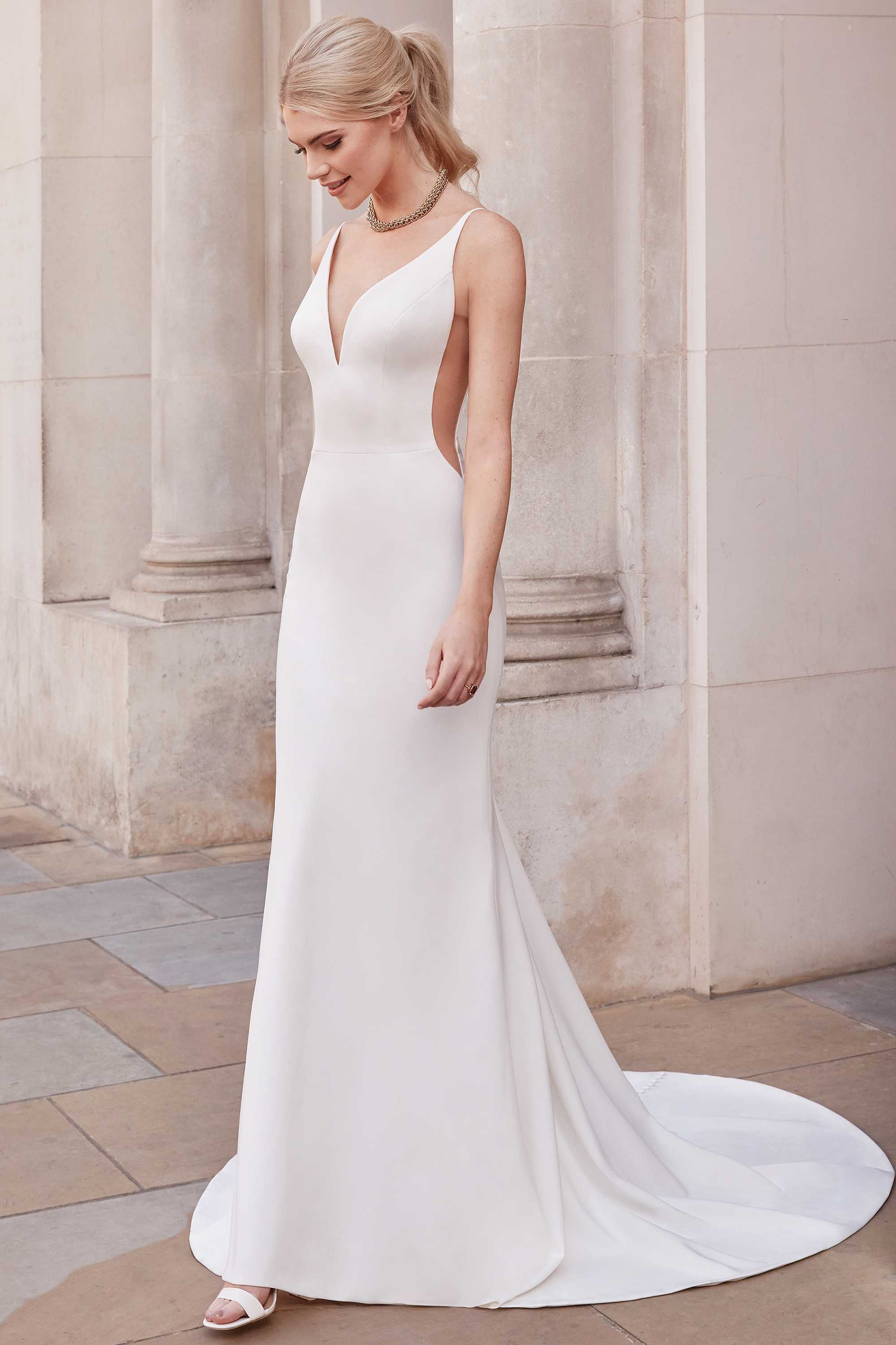 Adore by Justin Alexander  11232 Sasha