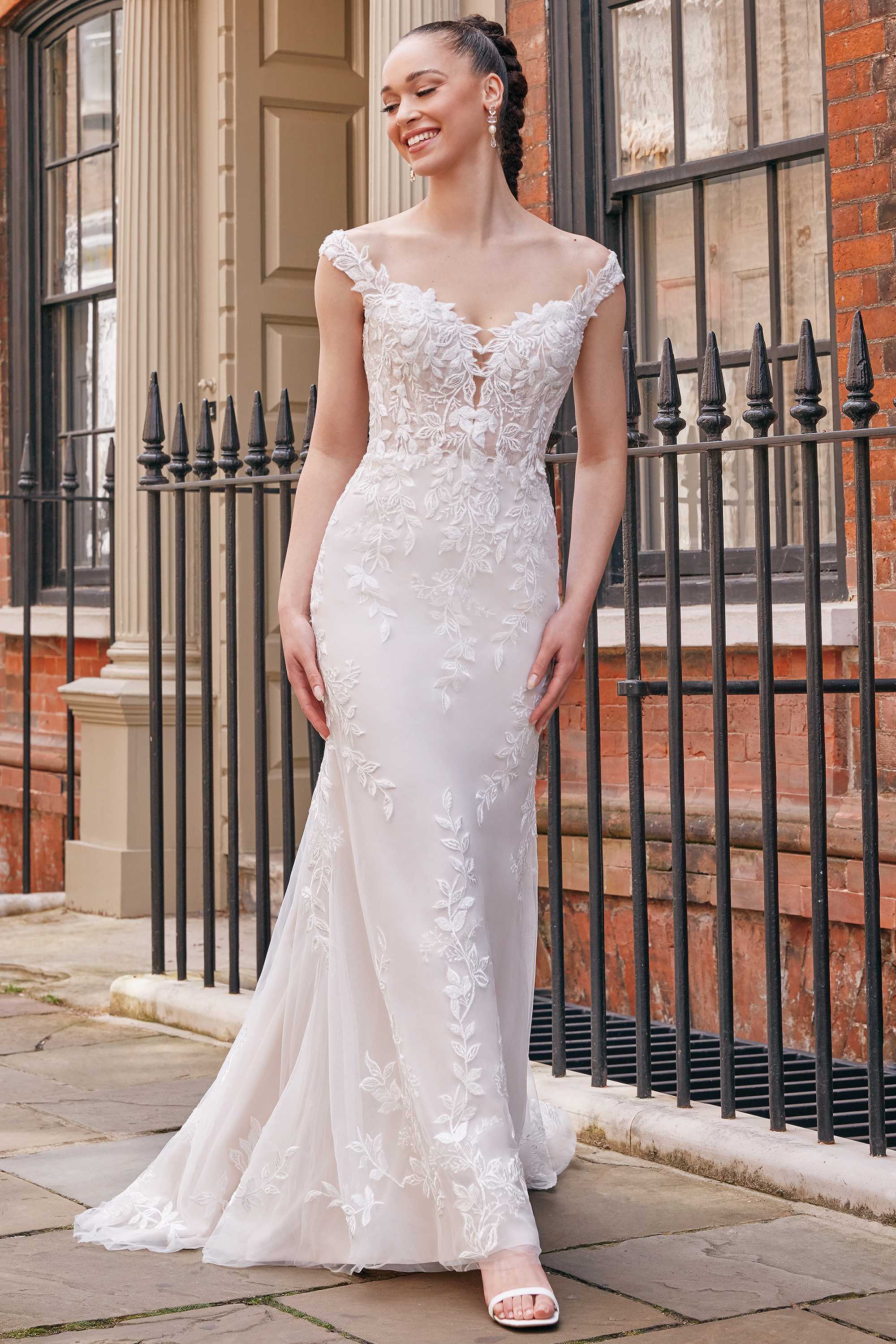 Adore by Justin Alexander  11246 Karleen