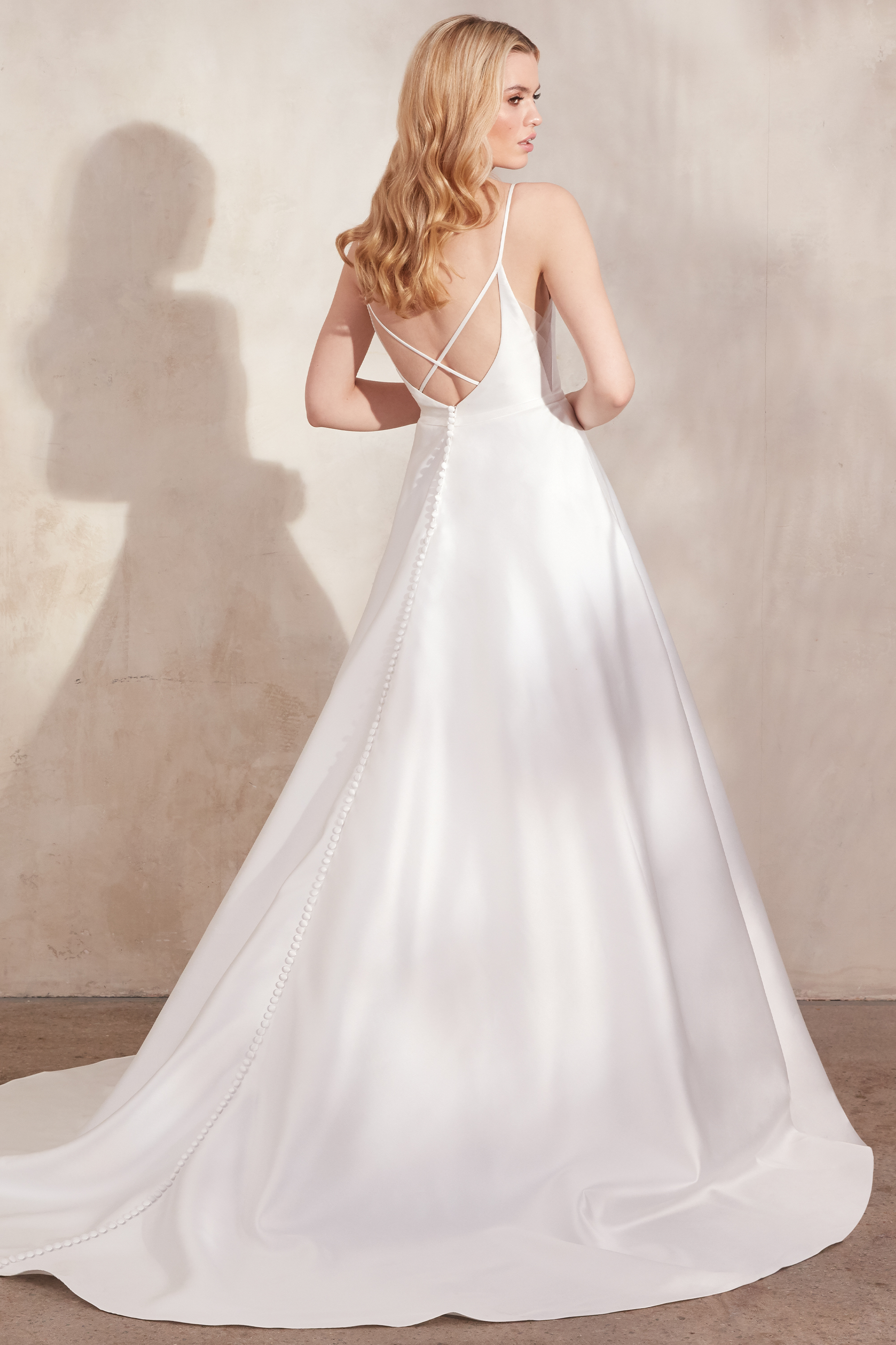 Adore by Justin Alexander  11273 Halo