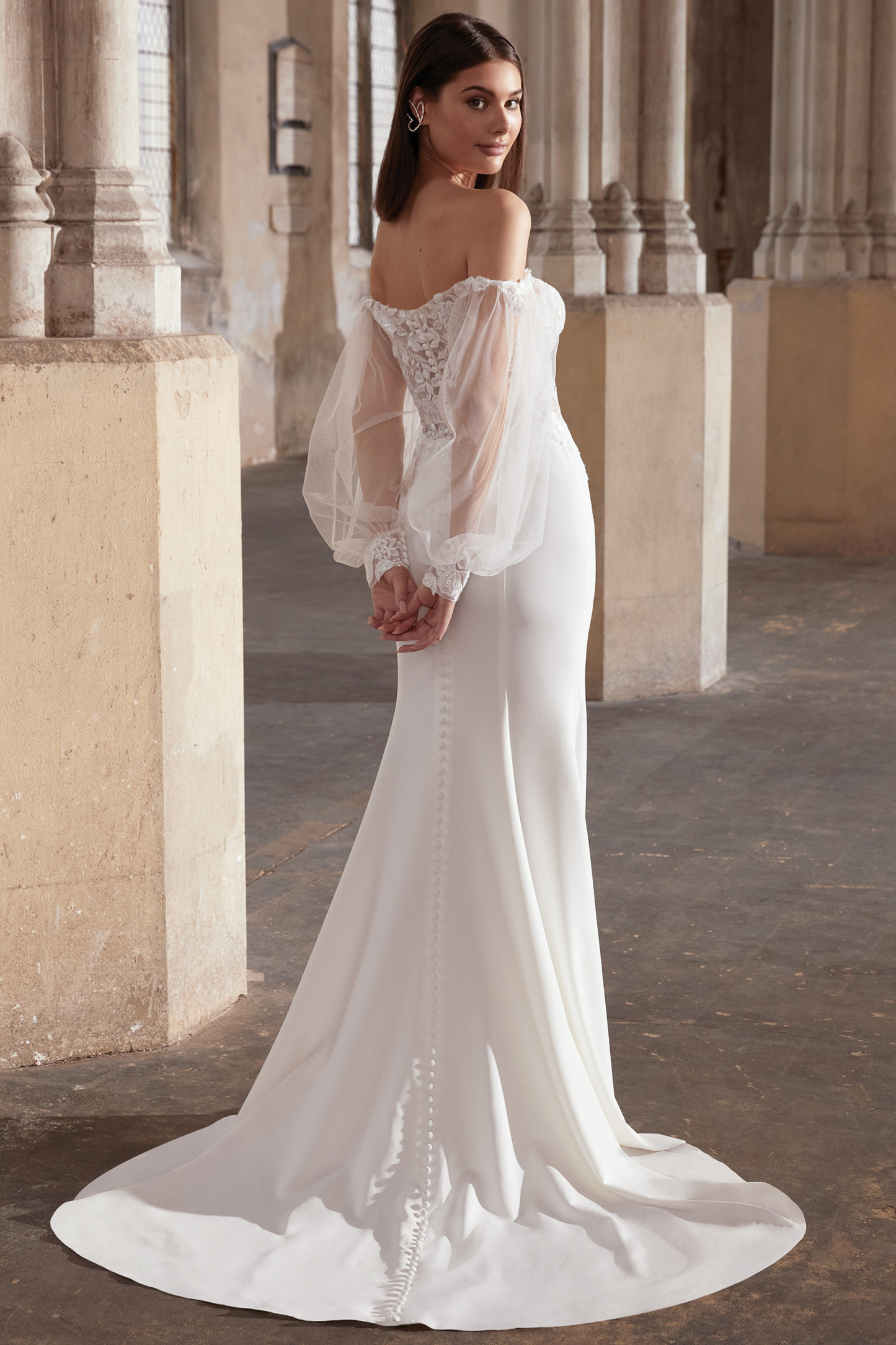 Adore by Justin Alexander  11281 Emma