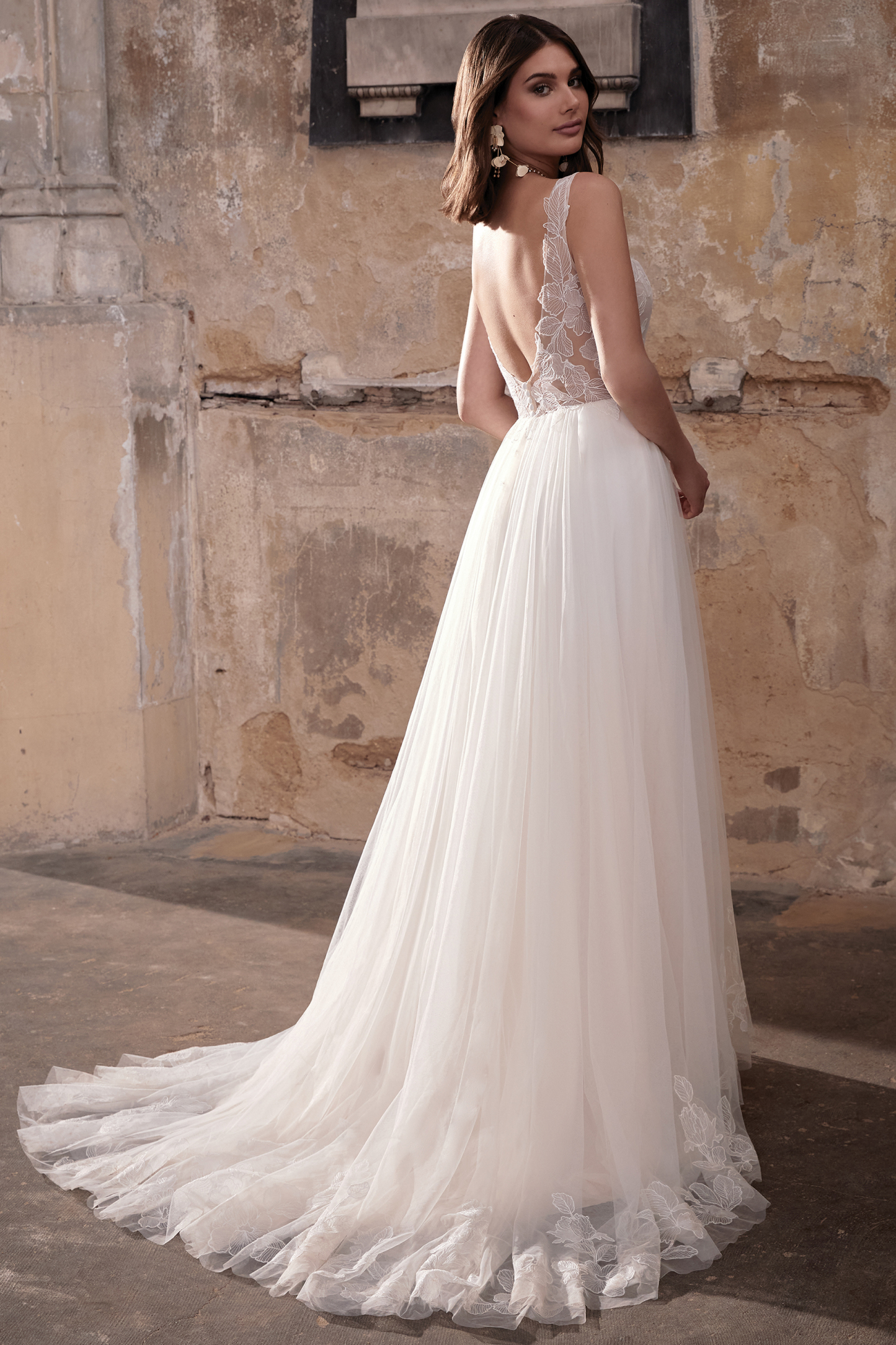 Adore by Justin Alexander  11294 Harlow