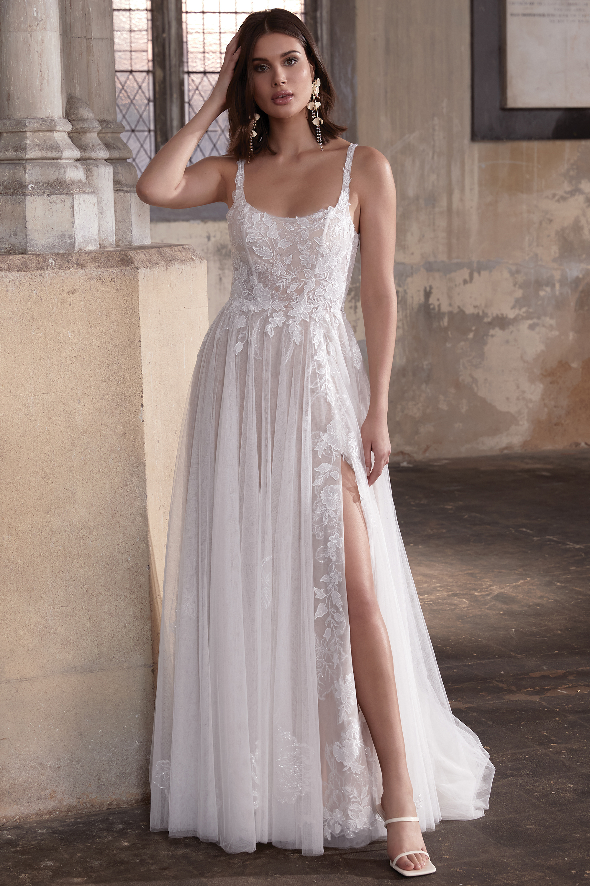 Adore by Justin Alexander  11304 Isla