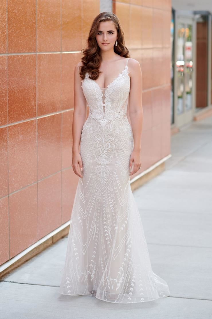 Fit and Flare V-Neck Spaghetti Strap Lace Appliques Wedding Dress #120167